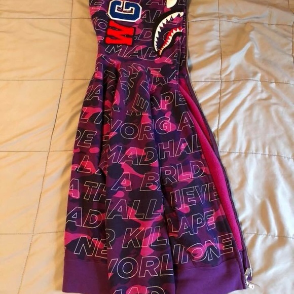 Bape Camo Hoodie - Picture 2 of 6